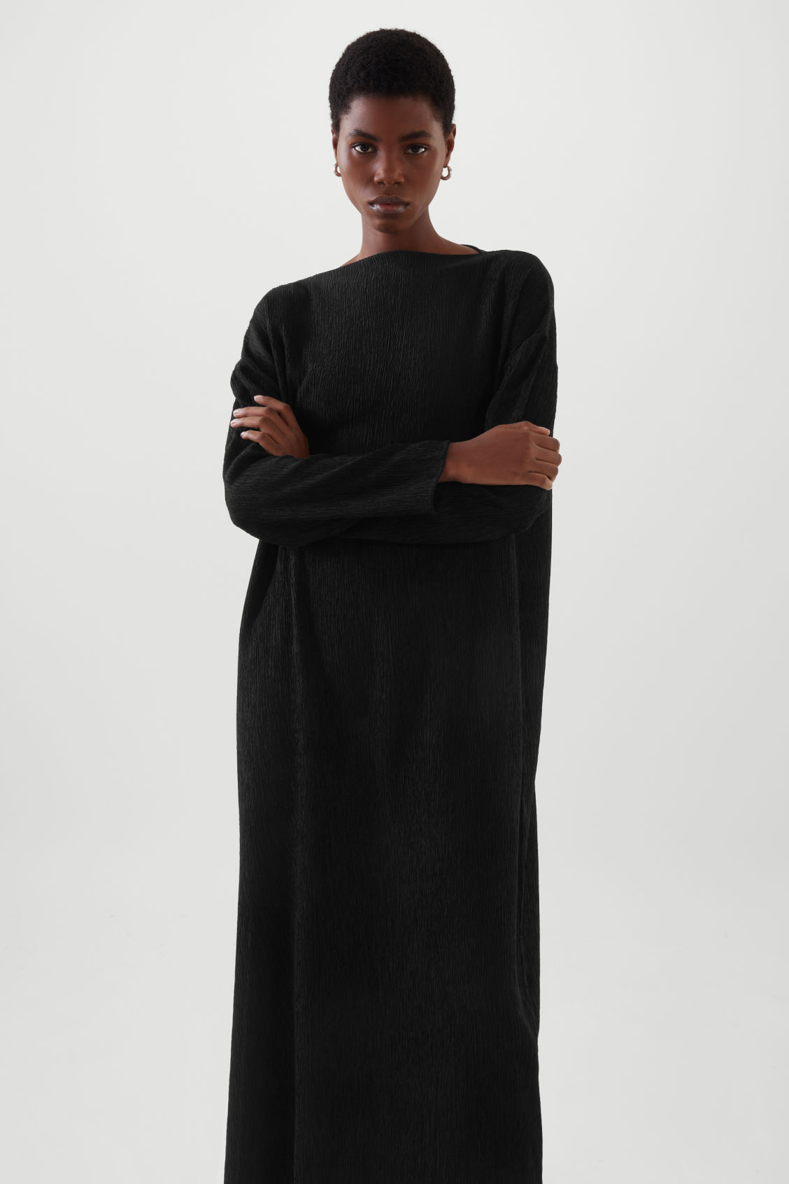 COS Long-Sleeve Pleated Midi Dress | endource