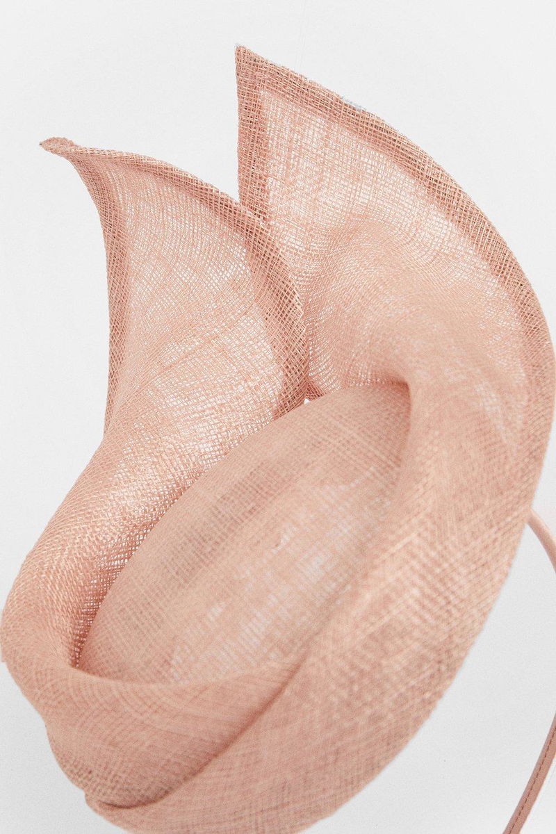 KAREN MILLEN Leaf Detail Pillbox Fascinator in Blush Endource