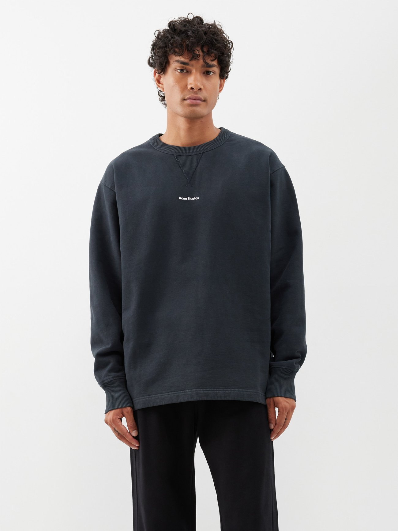 ACNE STUDIOS Fin Sweatshirt in Black | Endource