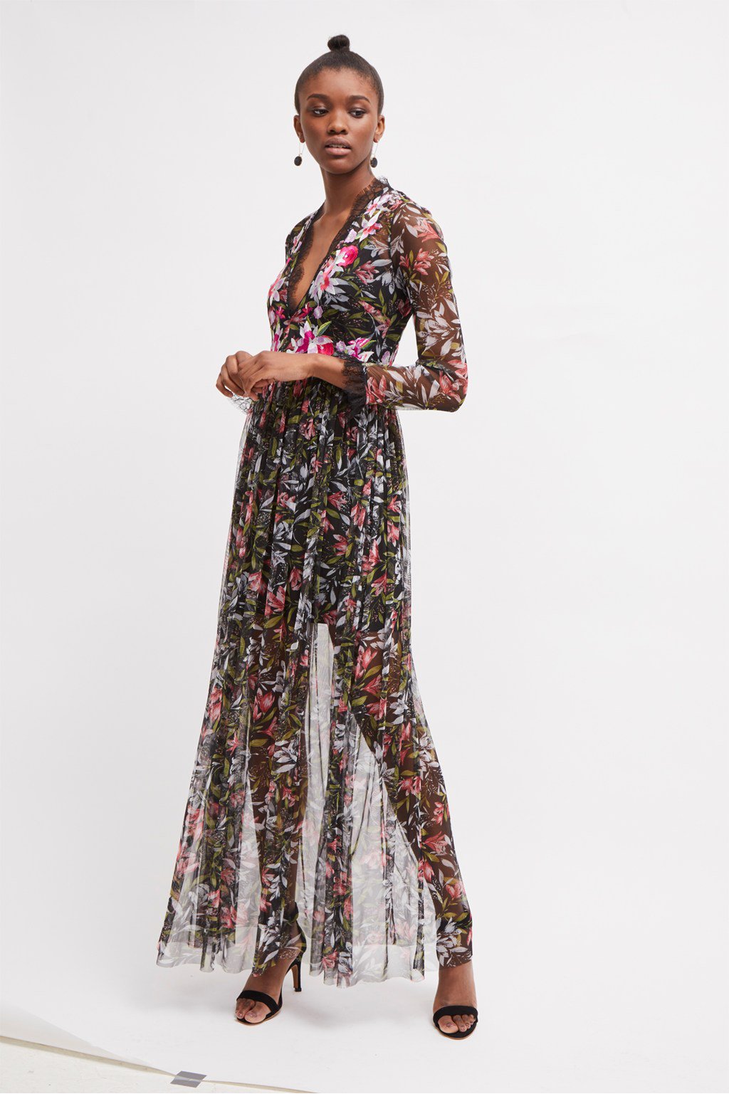 FRENCH CONNECTION Flori Embroidered Floral Maxi Dress | endource FRENCH CONNECTION Flori Embroidered Floral Maxi Dress | endource