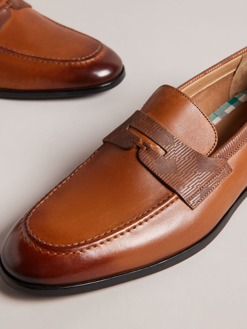 TED BAKER Adlerrc Debossed Leather Saddle Loafers | endource display picture 1