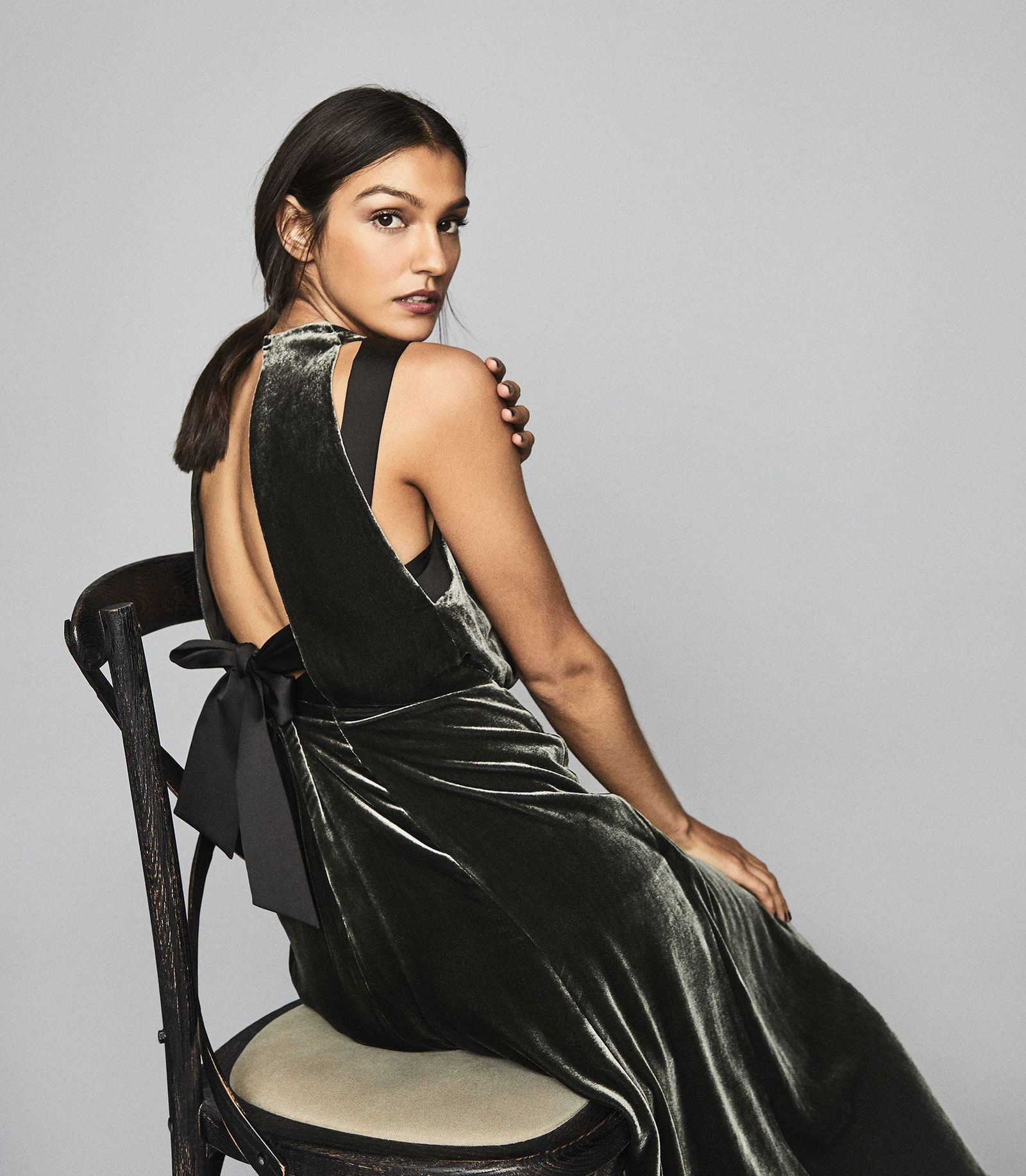 REISS Eudora Velvet Tie-Back Midi Dress | endource