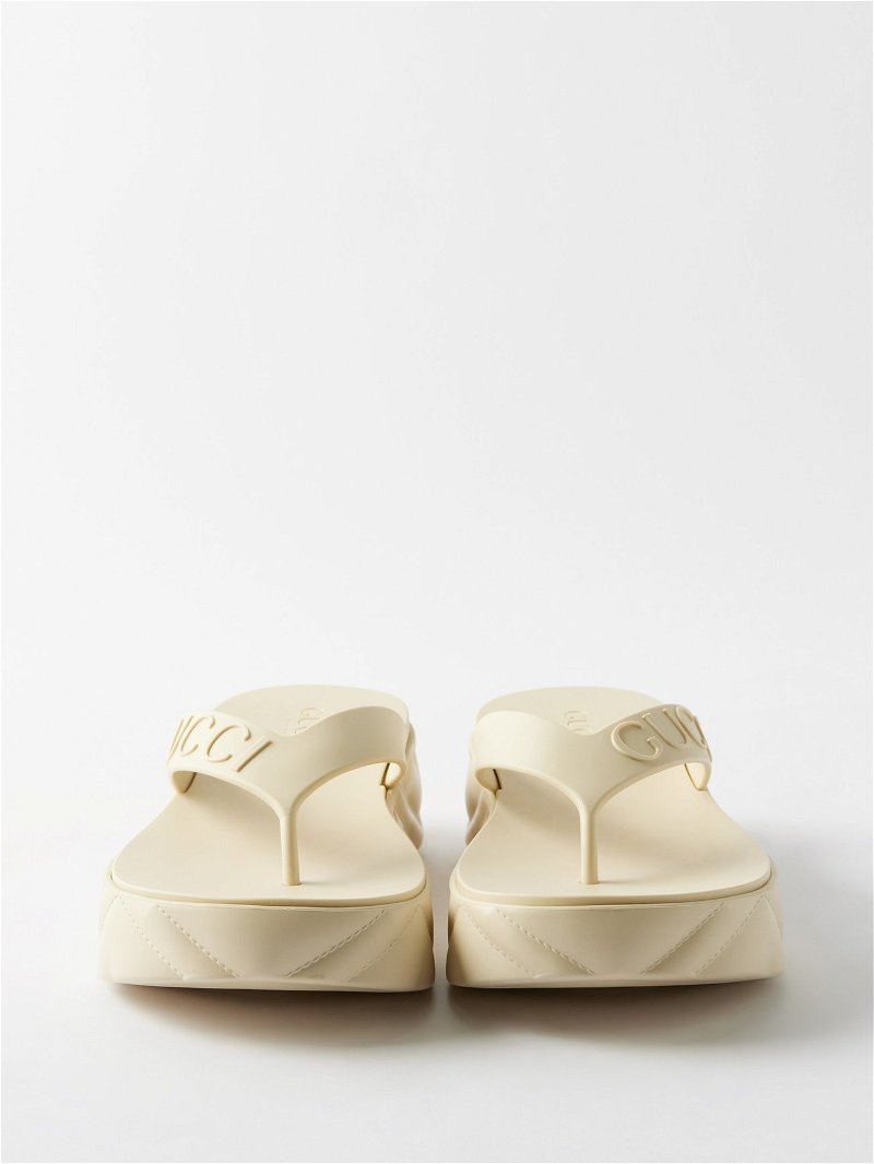 GUCCI Logo-Embossed Rubber Platform Flip-Flop Sandals in Cream