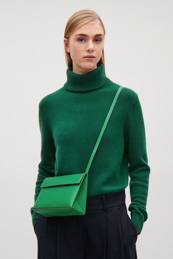 COS Small Shoulder Bag | endource