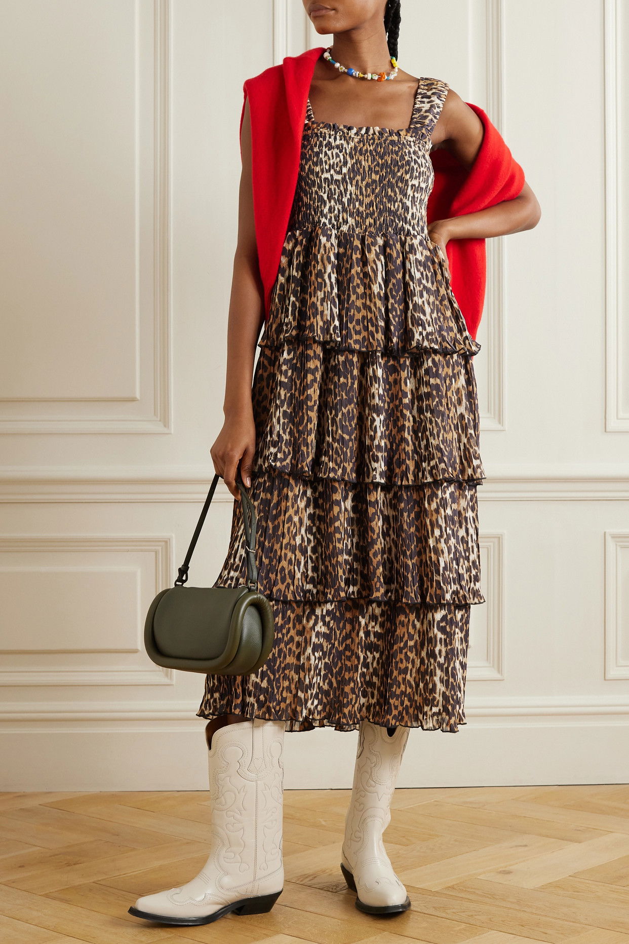 ganni pleated georgette flounce smock midi dress ganni vestido mujer pleated georgette flounce smock midi dress f8146 135  Talla 38 Color verde
