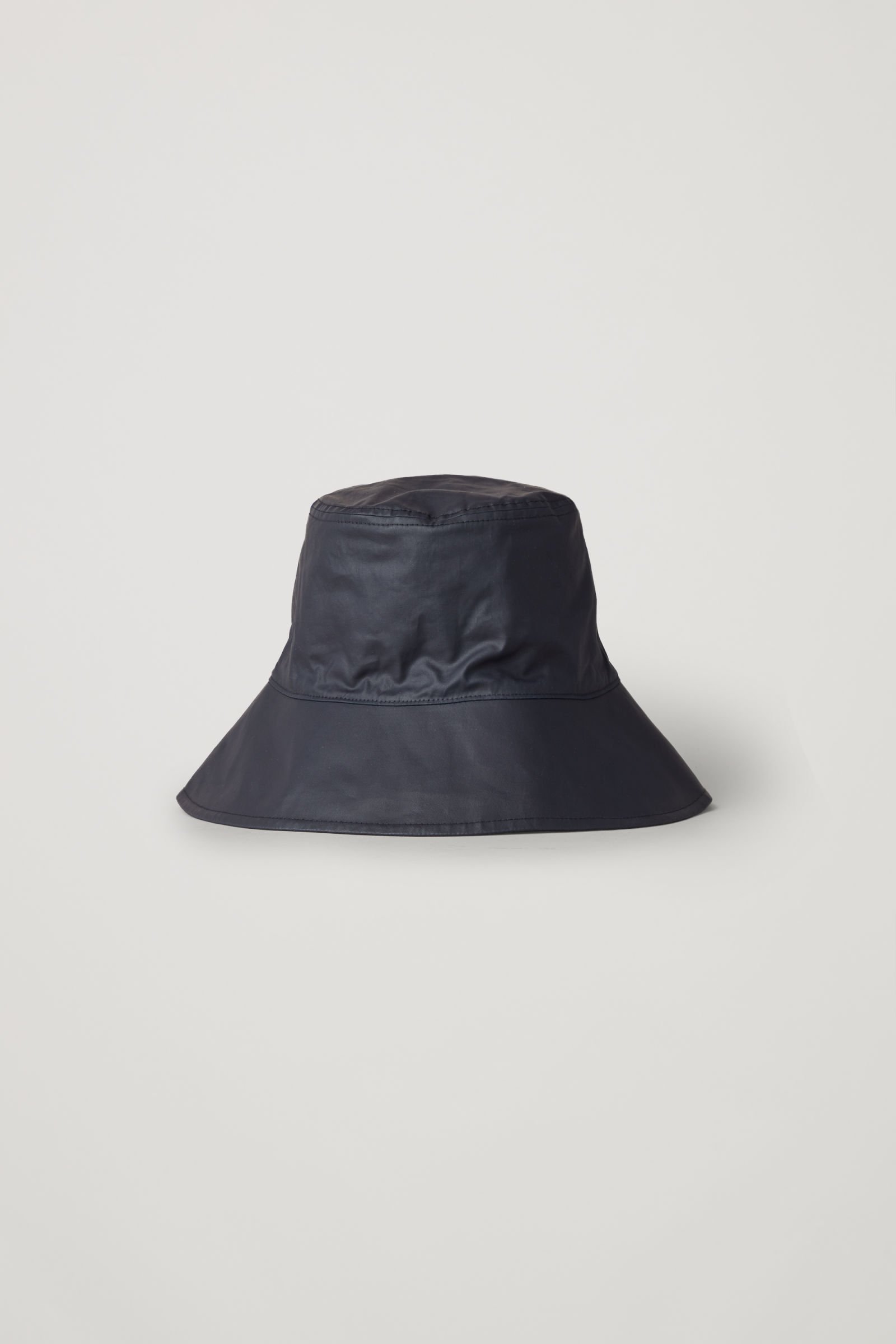 COS Cotton Bucket Hat in navy | Endource
