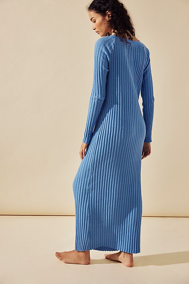 sweater dress knit pattern Free Bernat Slouchy Sweater Dress Knitting Pattern main image 1