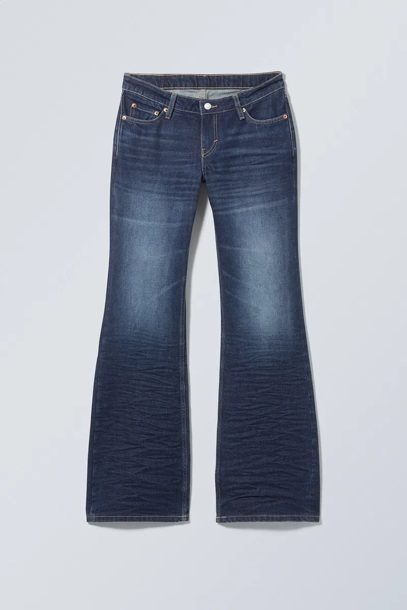 WEEKDAY Nova Low Bootcut Wrinkle Jeans endource