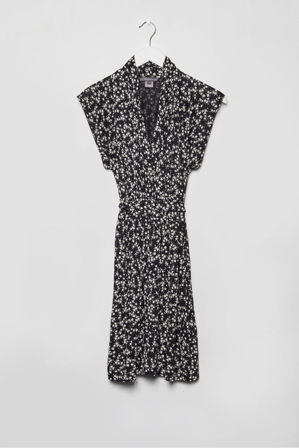 FRENCH CONNECTION Bruna Jersey Printed Wrap Dress | endource FRENCH CONNECTION Bruna Jersey Printed Wrap Dress | endource