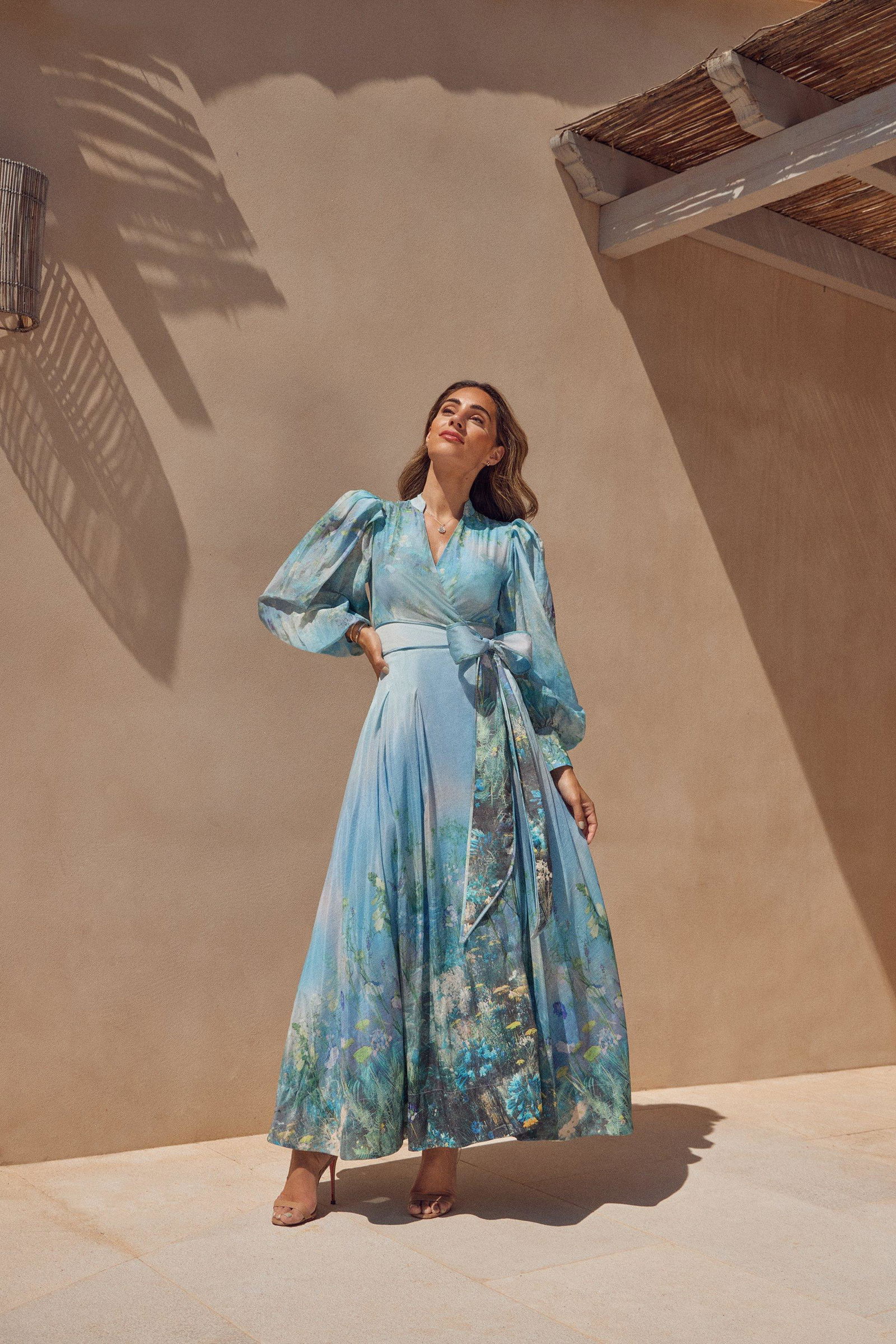 KAREN MILLEN Karen Millen x Lydia Millen - Silk Cotton Scenic Floral Maxi Dress | endource KAREN MILLEN Karen Millen x Lydia Millen - Silk Cotton Scenic Floral Maxi Dress | endource