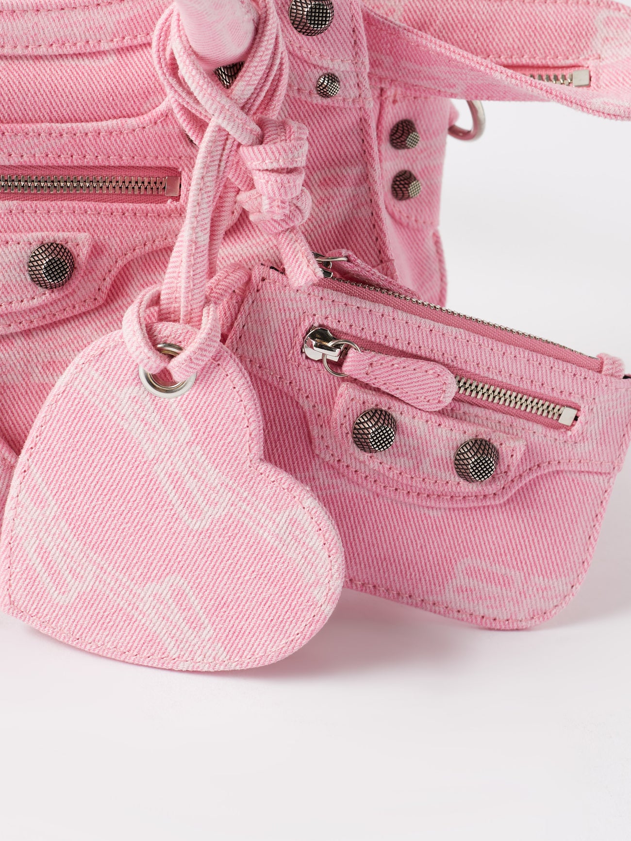 balenciaga-neo-cagole-xs-bb- 