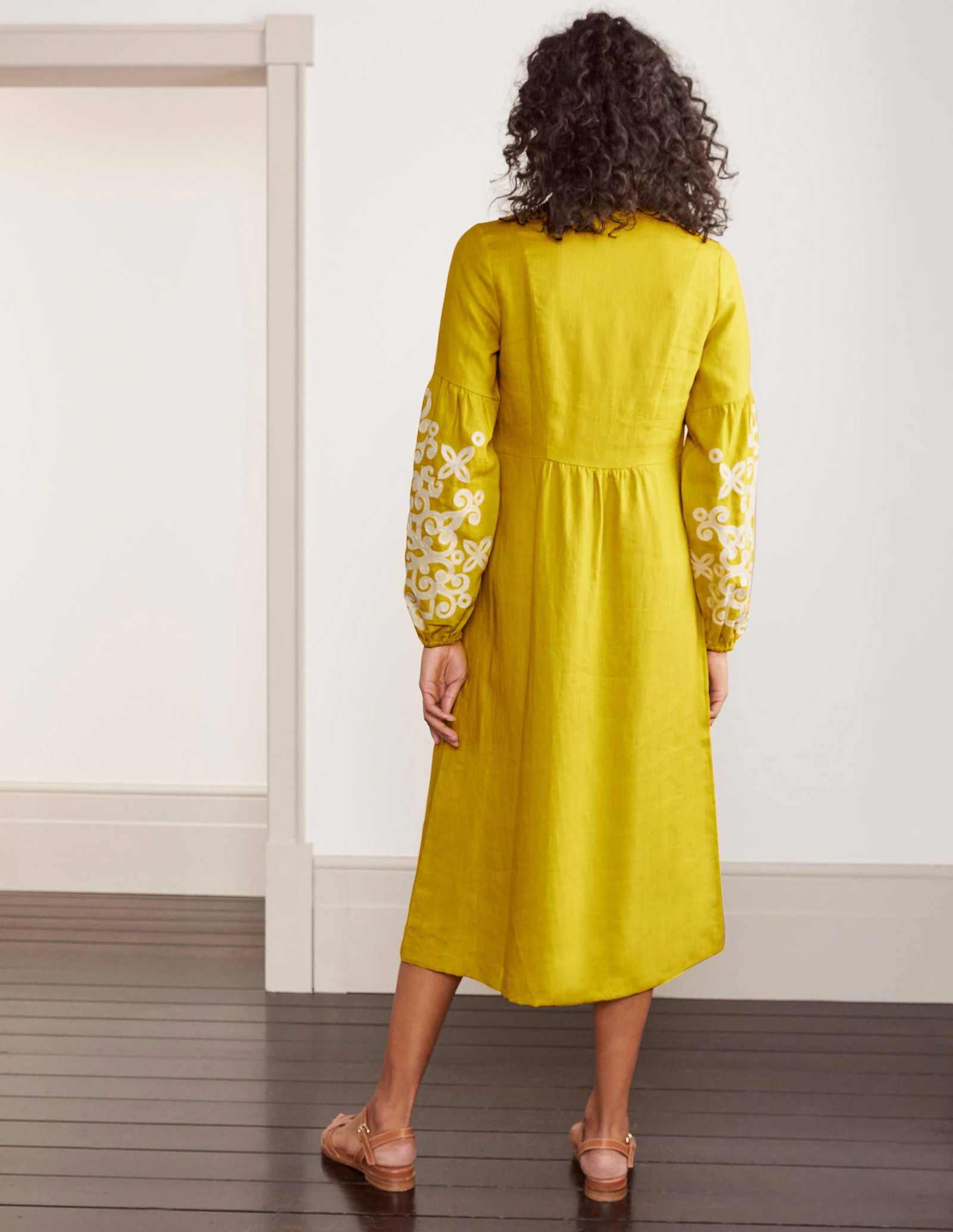 BODEN Leonie Embroidered Linen Dress | endource