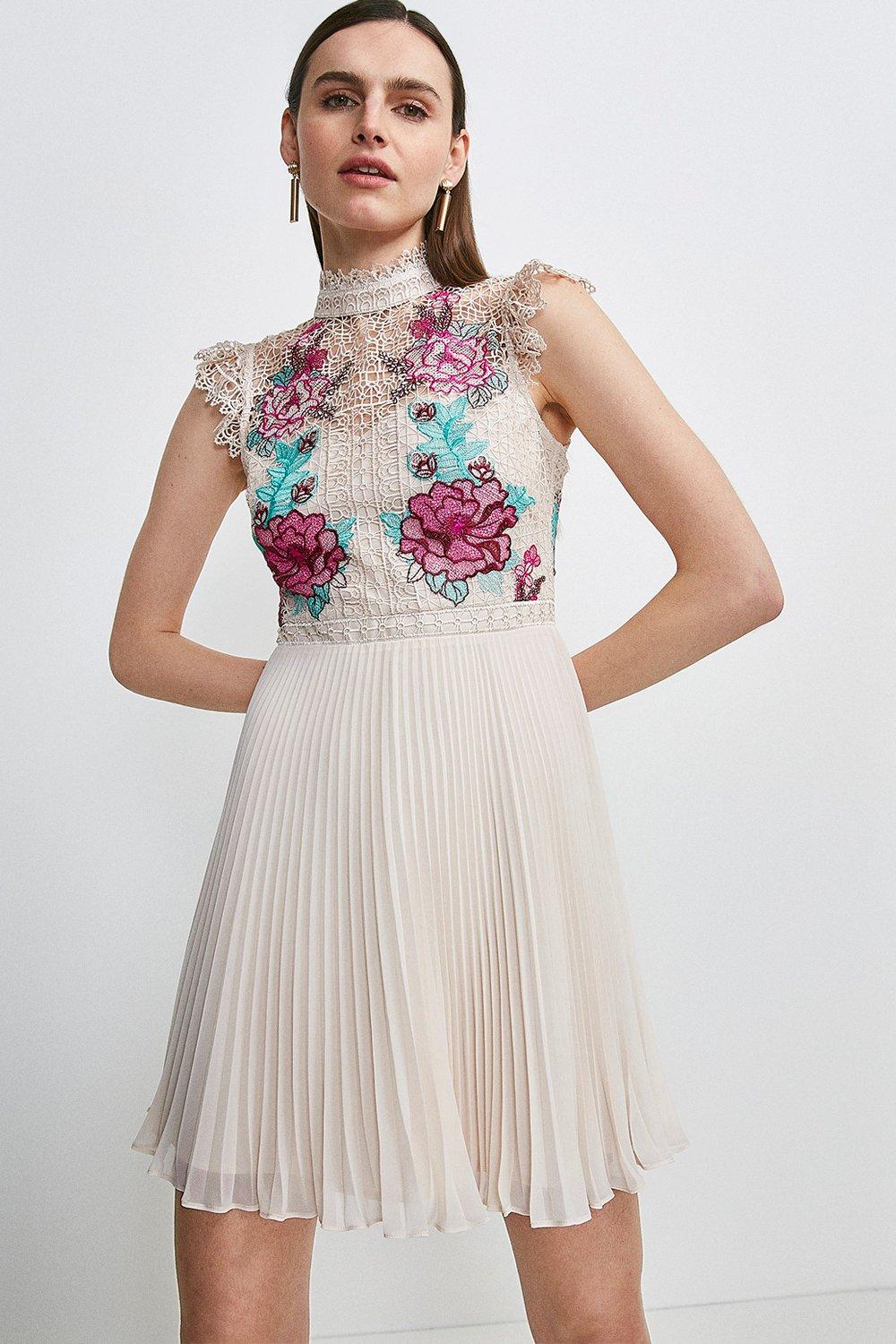 KAREN MILLEN Chemical Lace Pleated Dress | endource KAREN MILLEN Chemical Lace Pleated Dress | endource