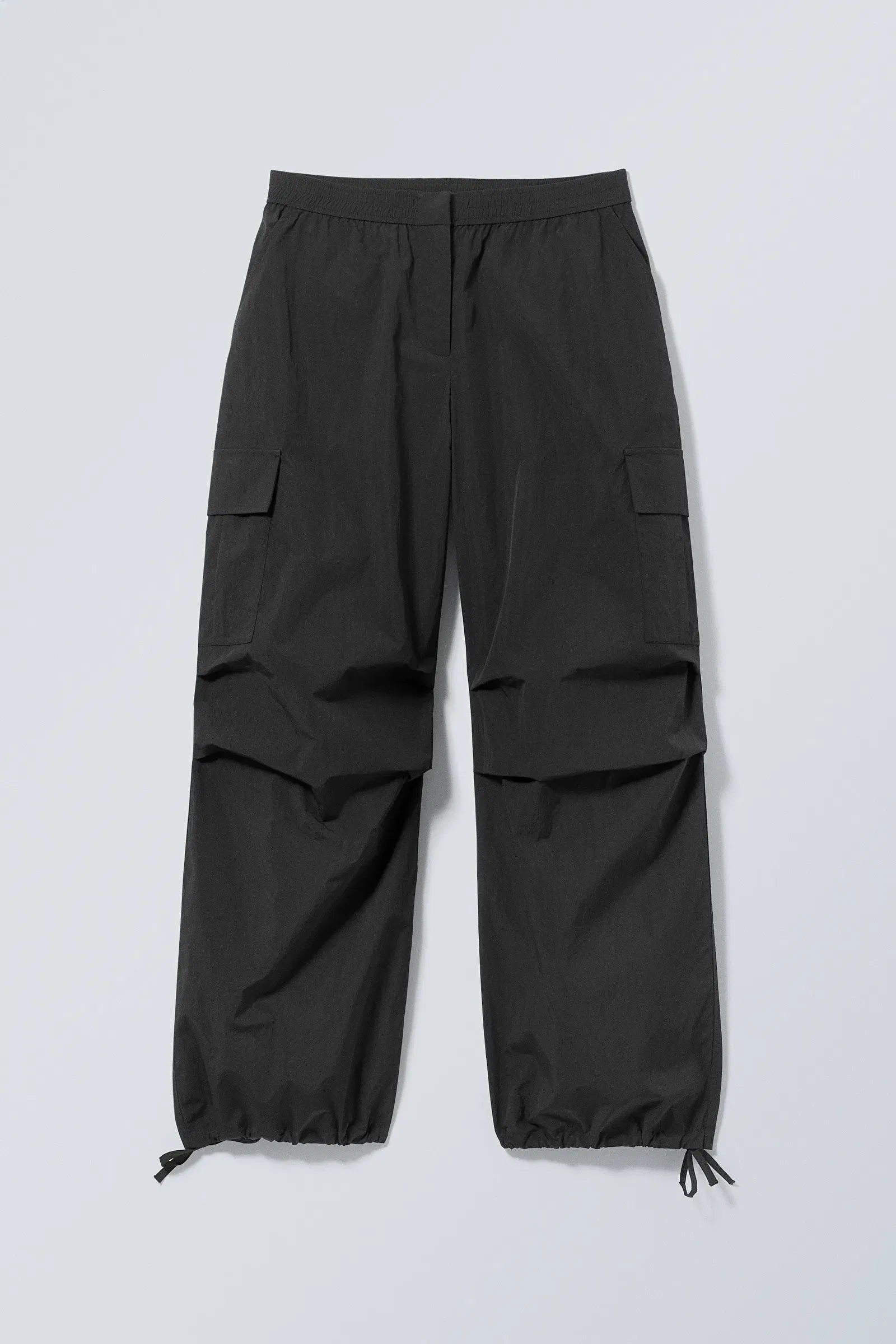 WEEKDAY Nila Parachute Trousers in Black | Endource