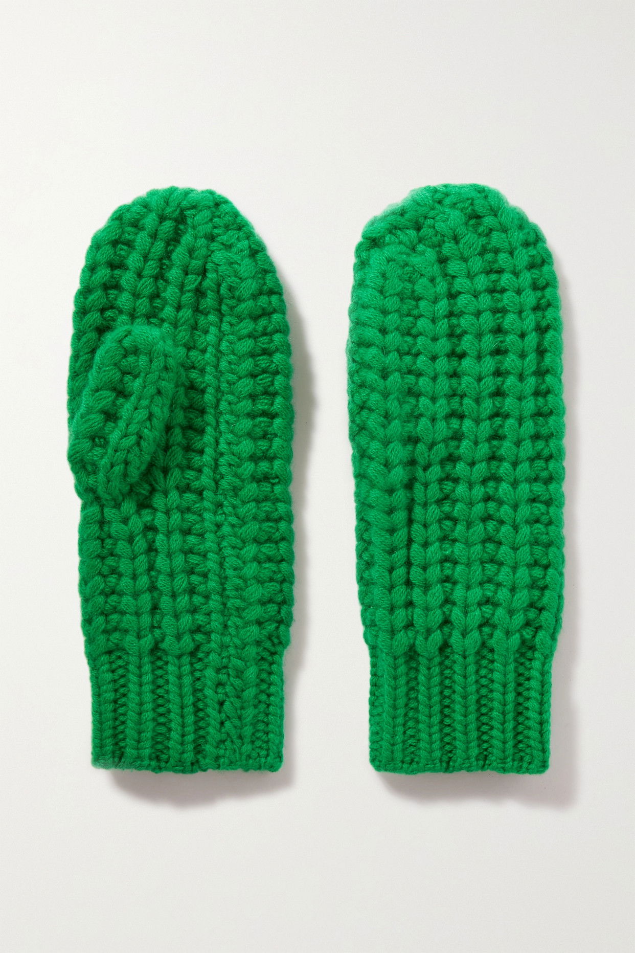ARCH4 Vantaa Ribbed Cashmere Mittens in Green | Endource
