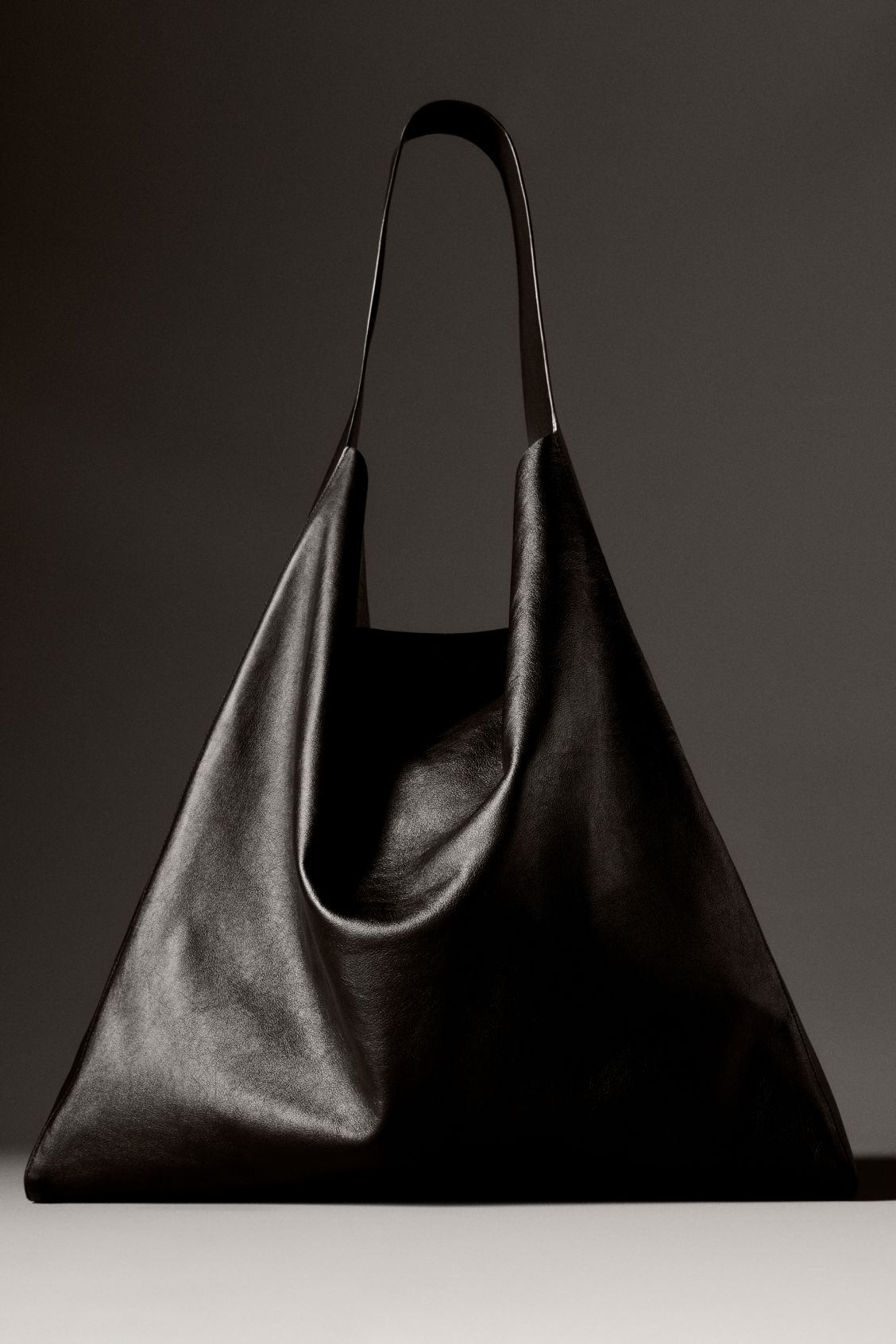 airplane bag aether osprey 70 Men's Plus Backpack 60 day Color:Total Black Gold Brick Drip Backpack, the Aether Plus 70
