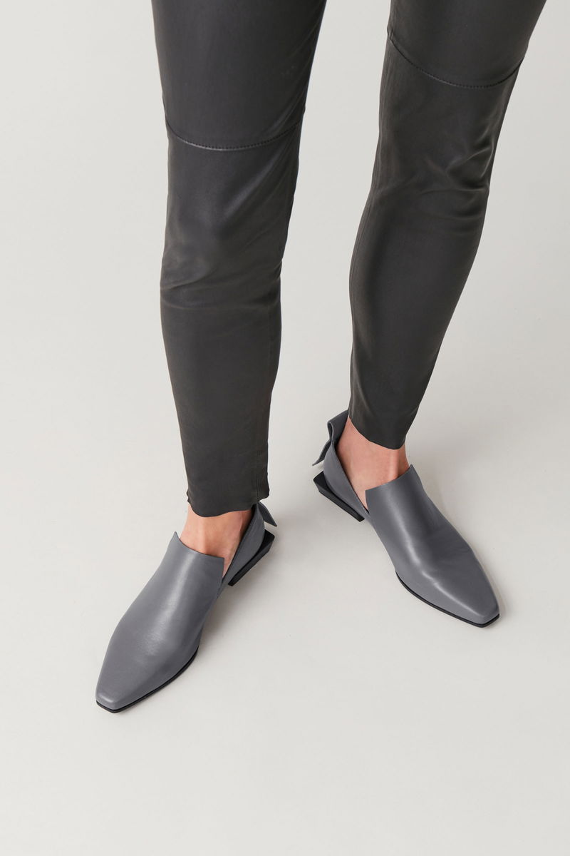pointed leather loafers