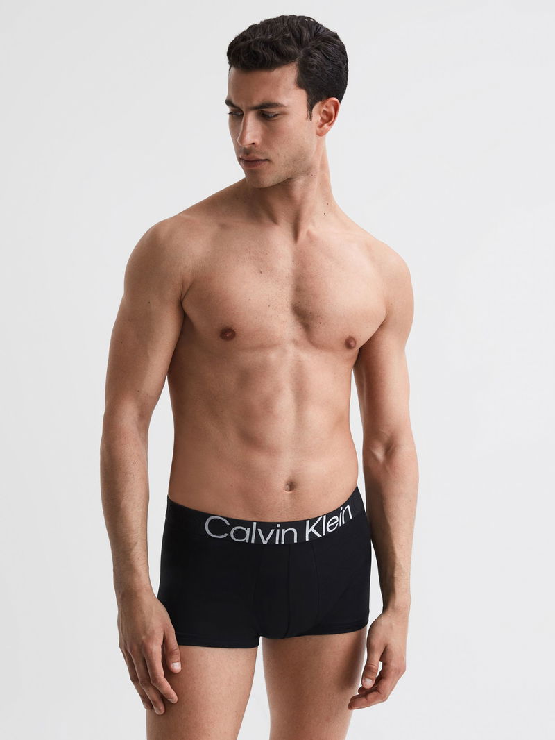 Calvin Klein Underwear Low Rise Trunk REISS Calvin Klein Underwear Low Rise Trunk in Black | endource