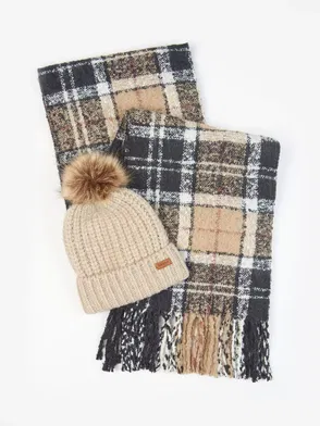 Logan Brushed Beanie and Scarf Gift Set Black