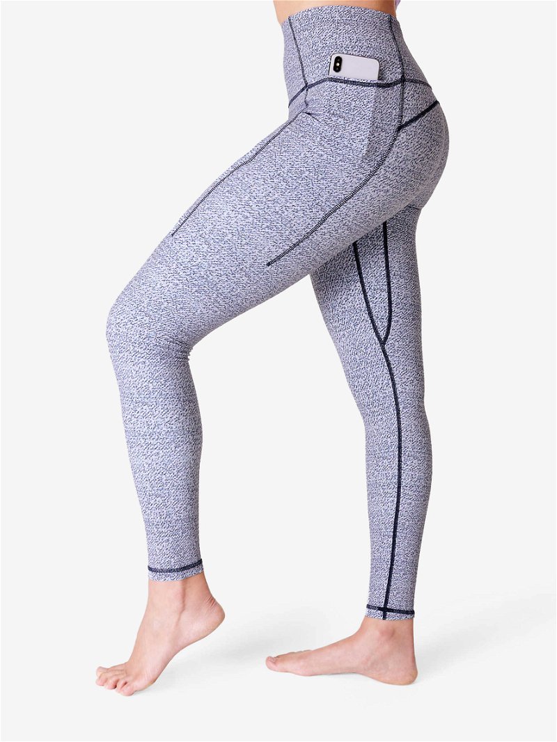 https://cdn.endource.com/image/588c7ff3ca7f24b1eeaff5857f826f57/detail/sweaty-betty-soft-sculpt-contrast-seam-stretch-yoga-leggings.jpg?optimizer=image&class=800