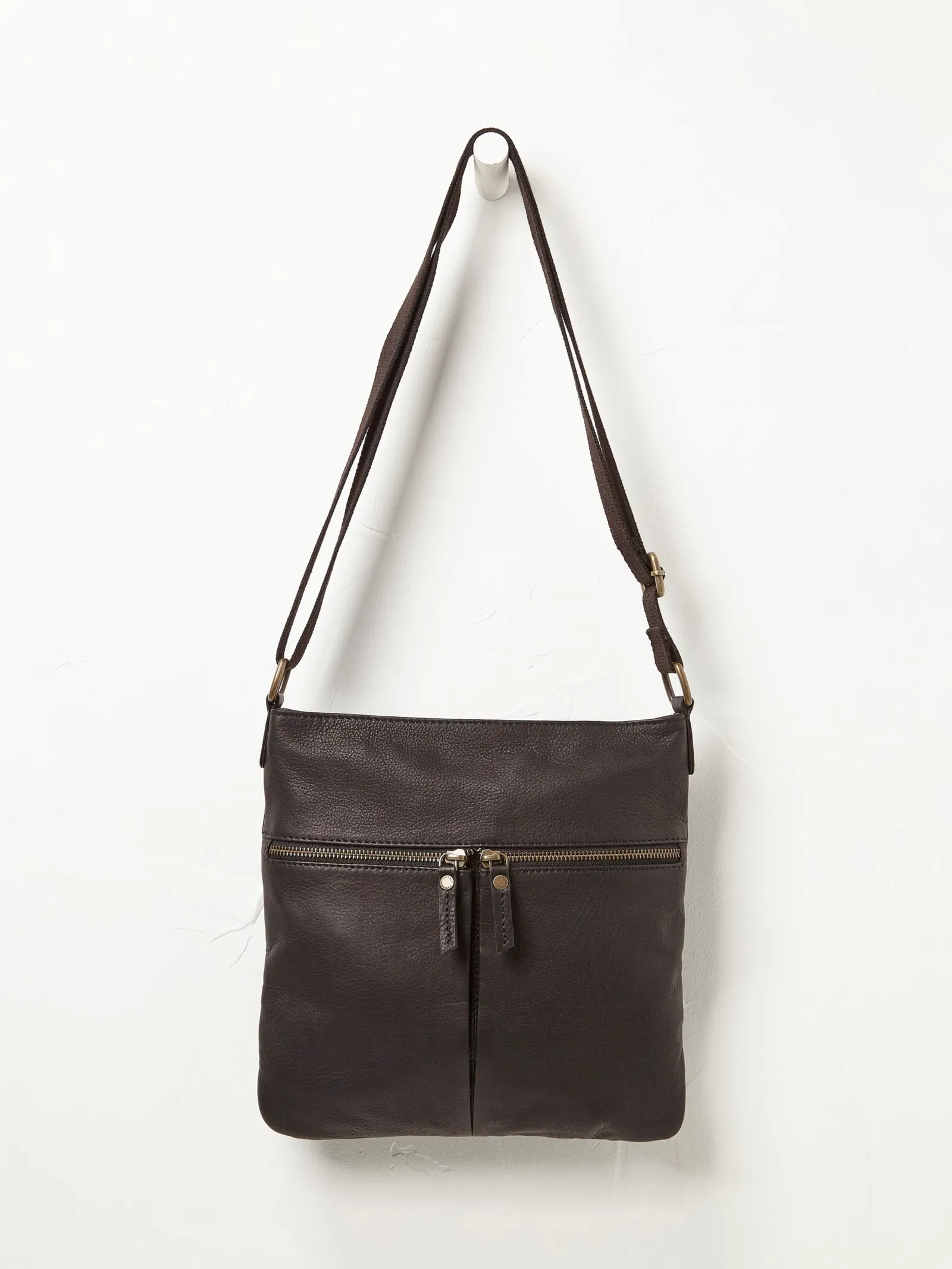 FATFACE Ali Leather Cross Body Bag in Chocolate Endource