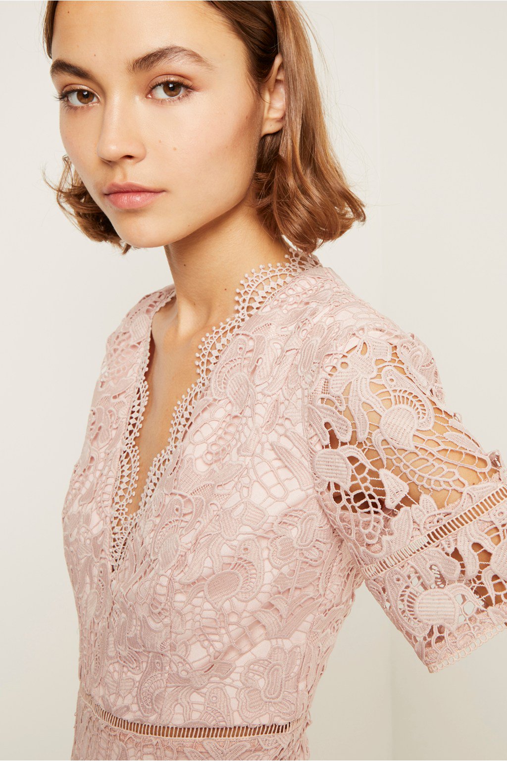 FRENCH CONNECTION Calli Lace V Neck Dress | endource FRENCH CONNECTION Calli Lace V Neck Dress | endource