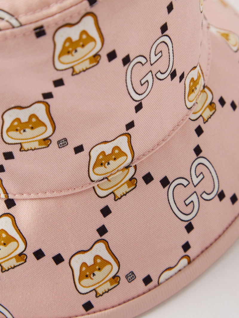 GUCCI Gucci x Pikarar - Kawaii And GG-Print Twill Bucket Hat  display picture 3