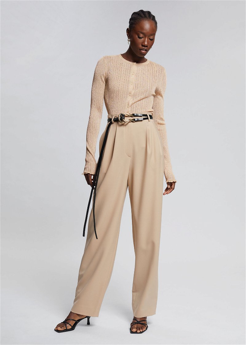 https://cdn.endource.com/image/5d9f324b8155dc29bd485d5bd8a95ef0/detail/and-other-stories-high-waist-tapered-trousers.jpg?optimizer=image&class=800