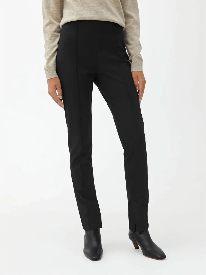 https://cdn.endource.com/image/62ed0e9c9a6cbe45ed73f91e8c6b5d57/detail/arket-slim-cotton-stretch-trousers.jpg?optimizer=image&class=800
