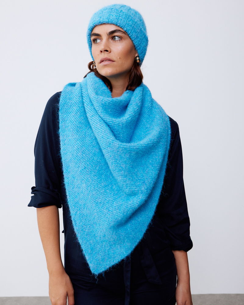 OLIVER BONAS Knitted Triangle Scarf endource