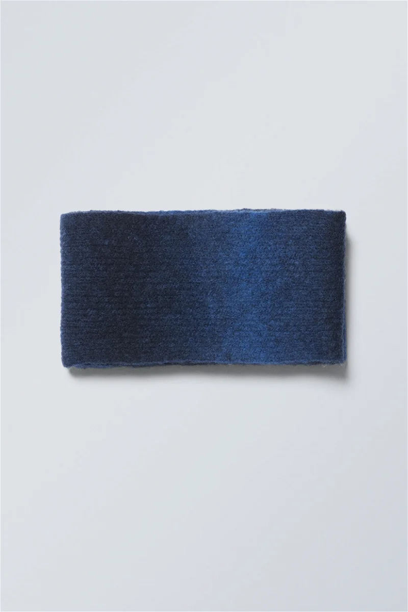 WEEKDAY Ombre & Blend Striped Black Ombre Blue | Scarf Wool in Endource