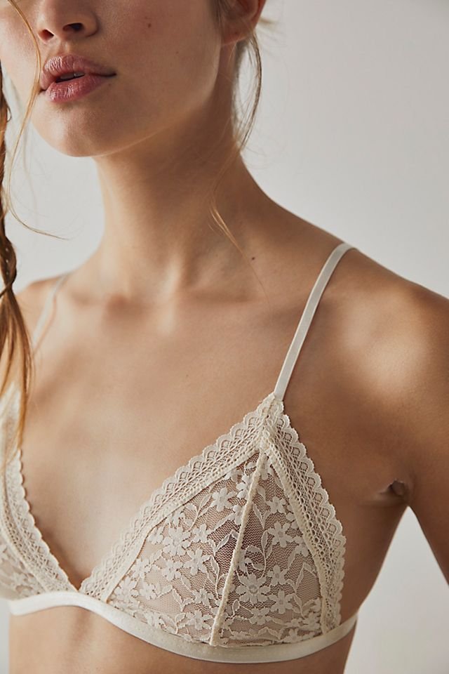 FREE PEOPLE Intimately - Daisy Lace Bralette in Ivory