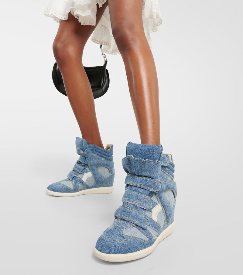 ua w charged breathe lace
