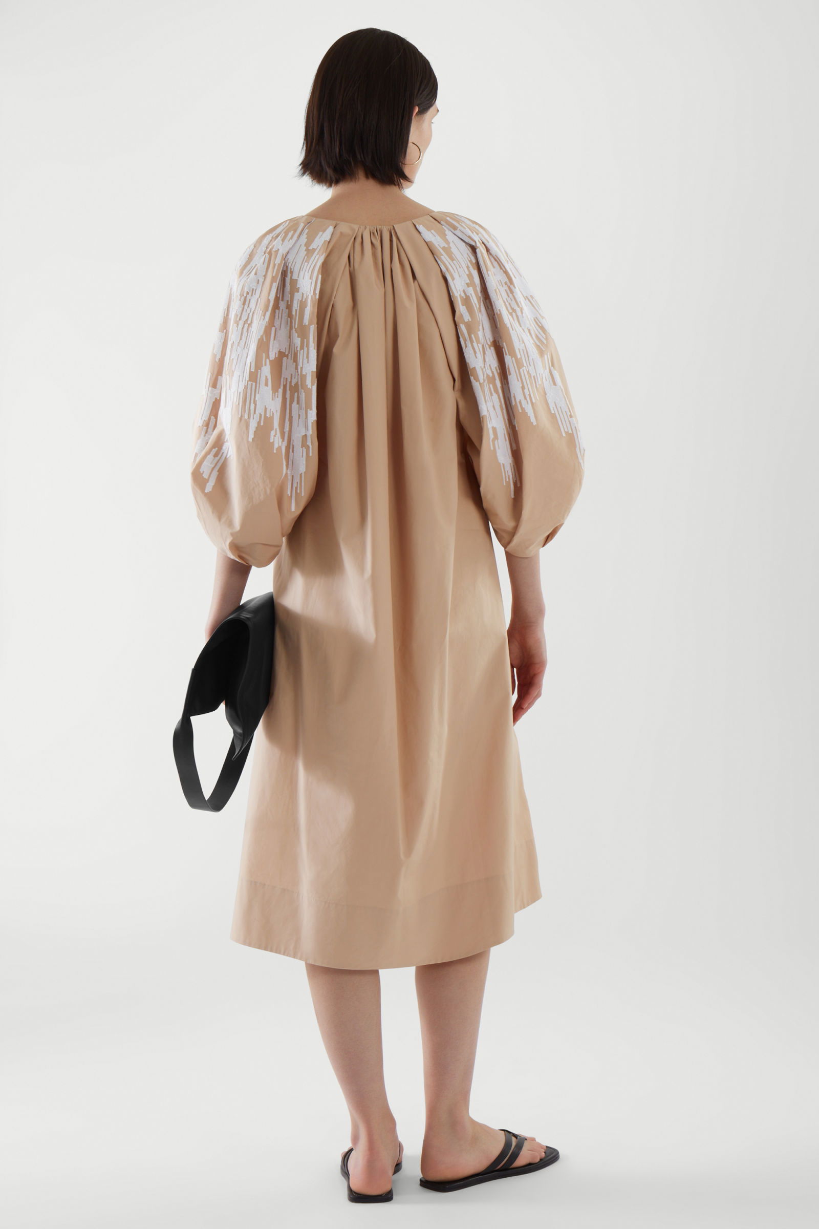 COS Embroidered Puff Sleeve Dress | endource COS Embroidered Puff Sleeve Dress | endource