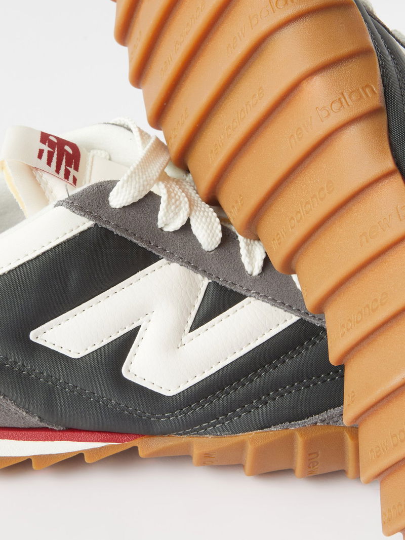NEW BALANCE RC30 Leather And Suede Trainers in Grey Endource