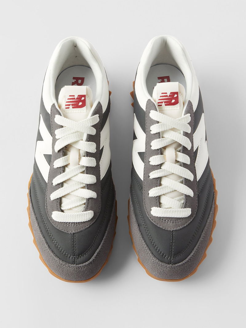 NEW BALANCE RC30 Leather And Suede Trainers in Grey Endource
