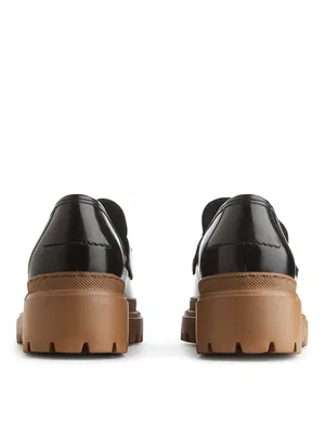 ARKET Chunky-Sole Leather Loafers in Black | Endource