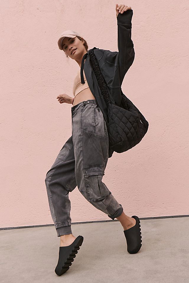 Free People Movement Flipside Quilted Pants NWOT  Quilted pants, Black  jogger pants, Joggers track pants