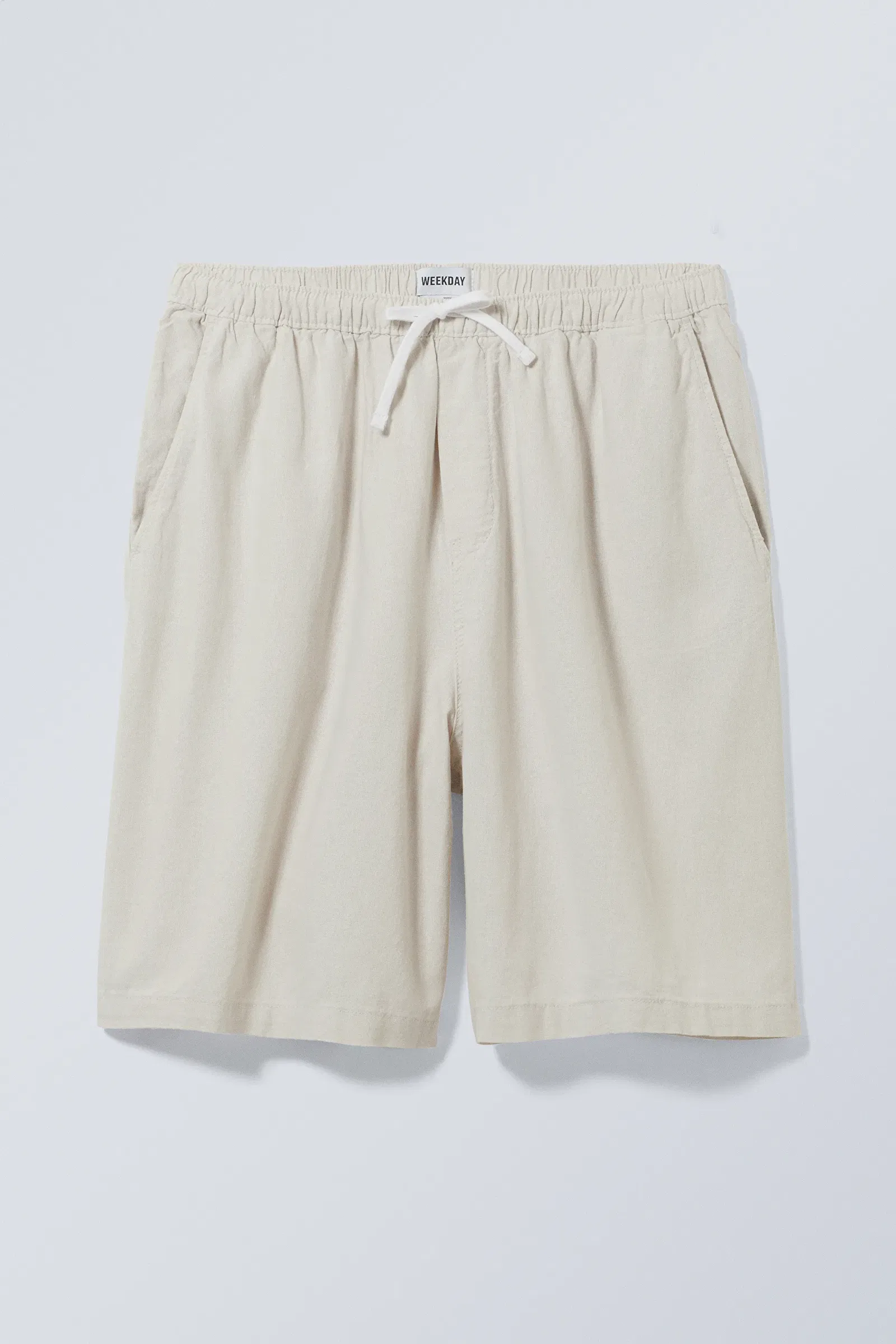 WEEKDAY Patrik Loose Linen Shorts in Beige | Endource