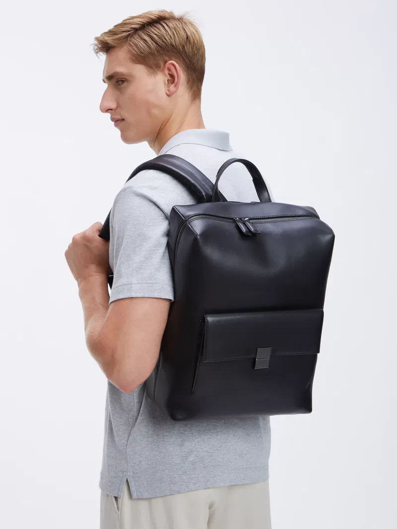 CALVIN KLEIN Iconic Hardwear Square Backpack endource