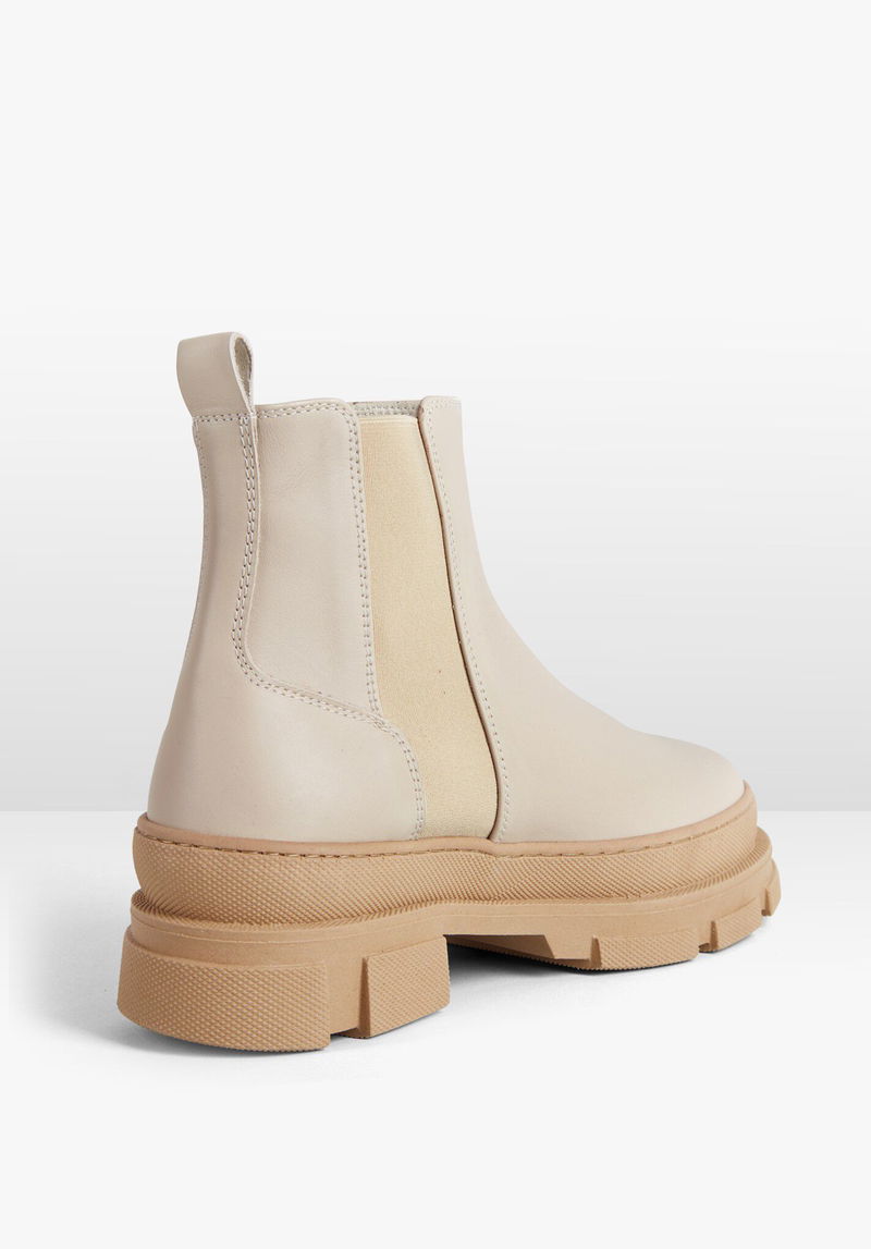 HUSH Sia Chelsea Boots in Beige | Endource