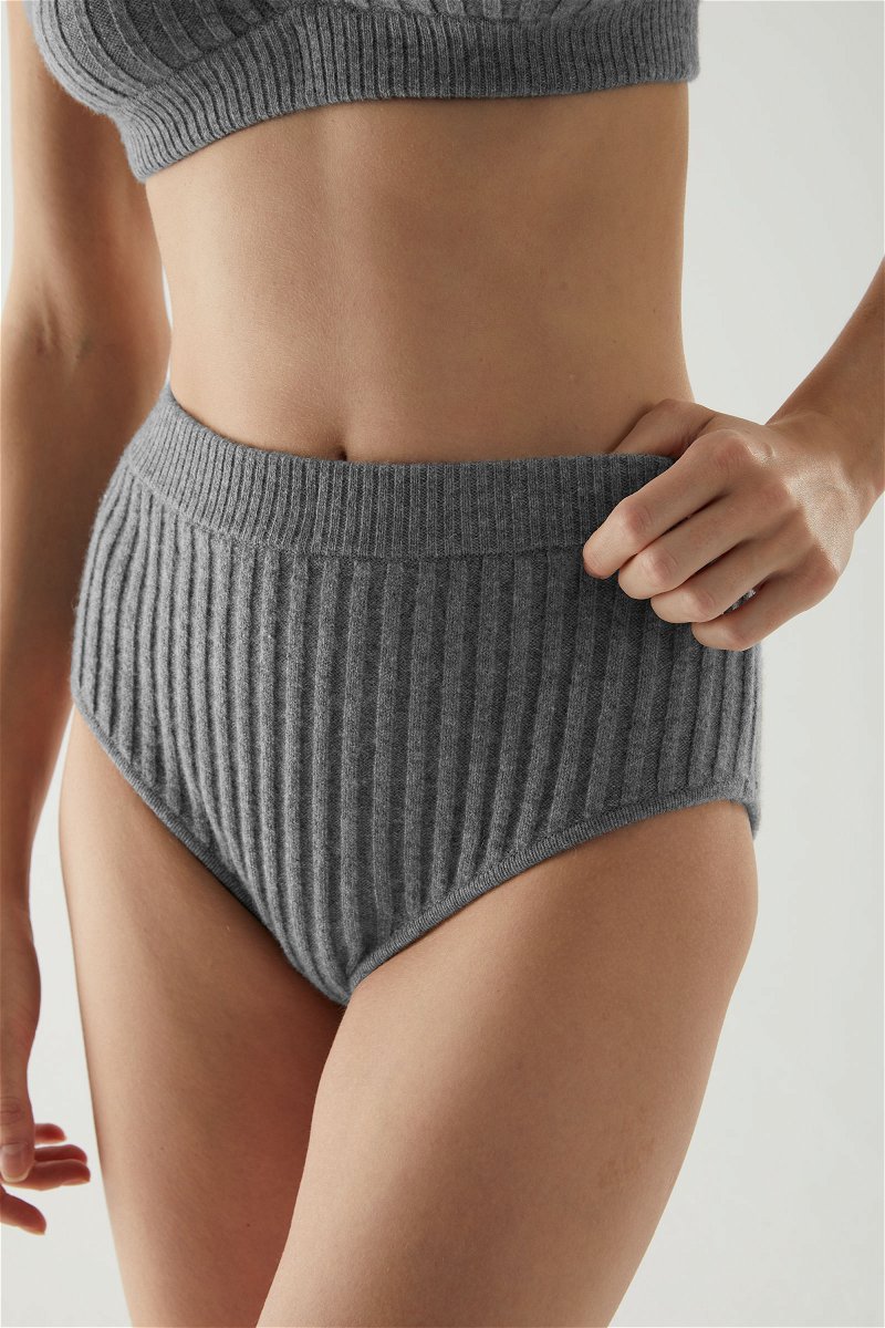 https://cdn.endource.com/image/a783176157dfc70ca5ff682947c04488/detail/cos-recycled-cashmere-high-waist-ribbed-knickers.jpg?optimizer=image&class=800