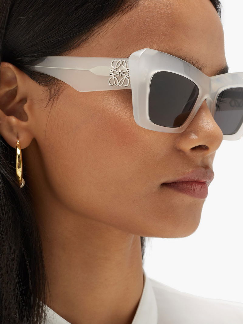 LOEWE Anagram-Logo Cat-Eye Acetate Sunglasses | endource display picture 3