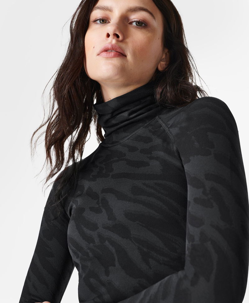 SWEATY BETTY Betty Ski Base Layer Top in Black Animal Wave