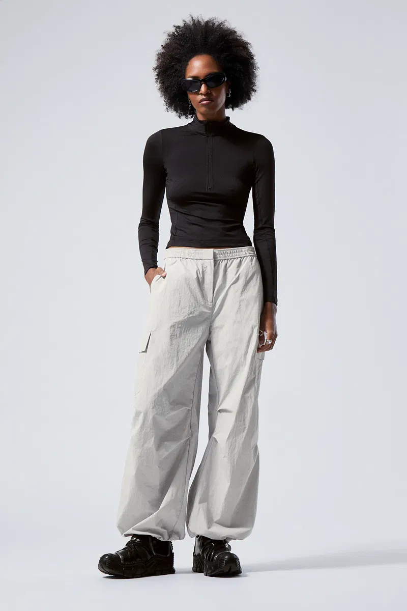 WEEKDAY Nila Parachute Trousers in Dusty Grey | Endource