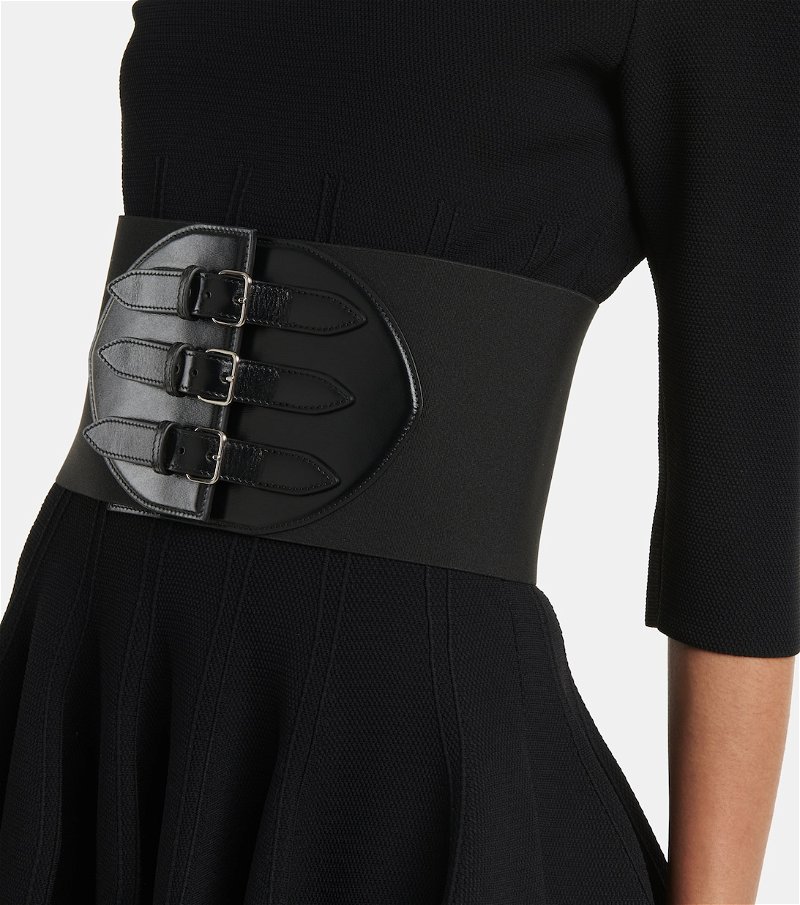 Alaïa Buckled Leather Corset Belt in Black