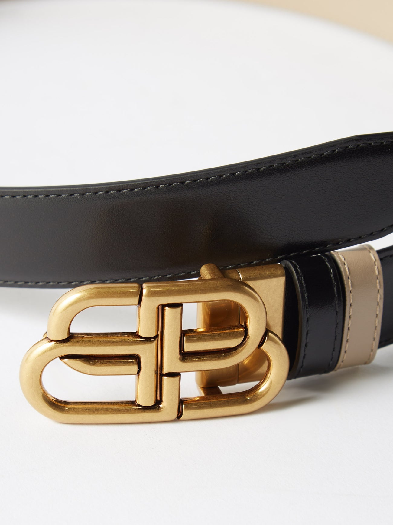 BALENCIAGA BB-Logo Reversible Leather Belt | endource display picture 3