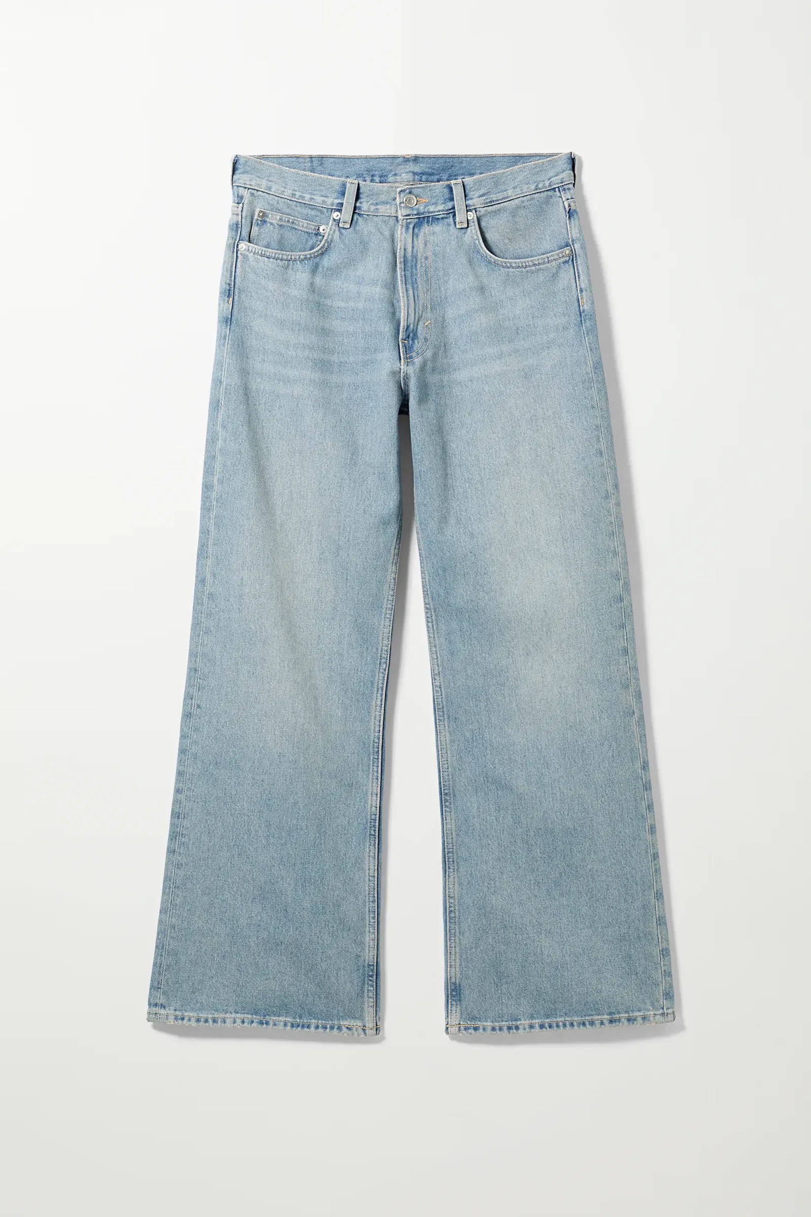 WEEKDAY Beyond Relaxed Wide Jeans in Blue Wash | Endource