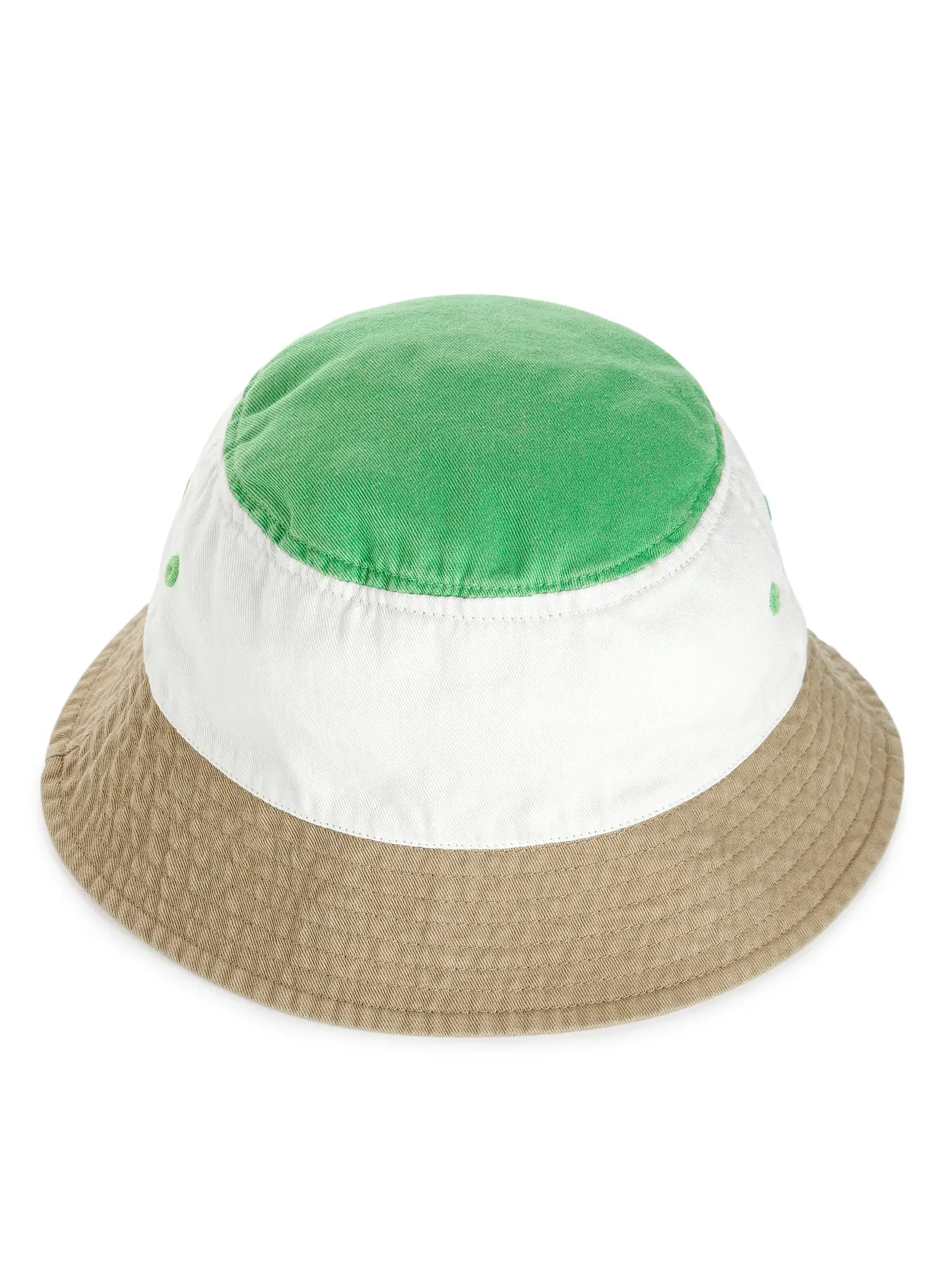 ARKET ColourBlocked Bucket Hat in Green/White/Beige Endource