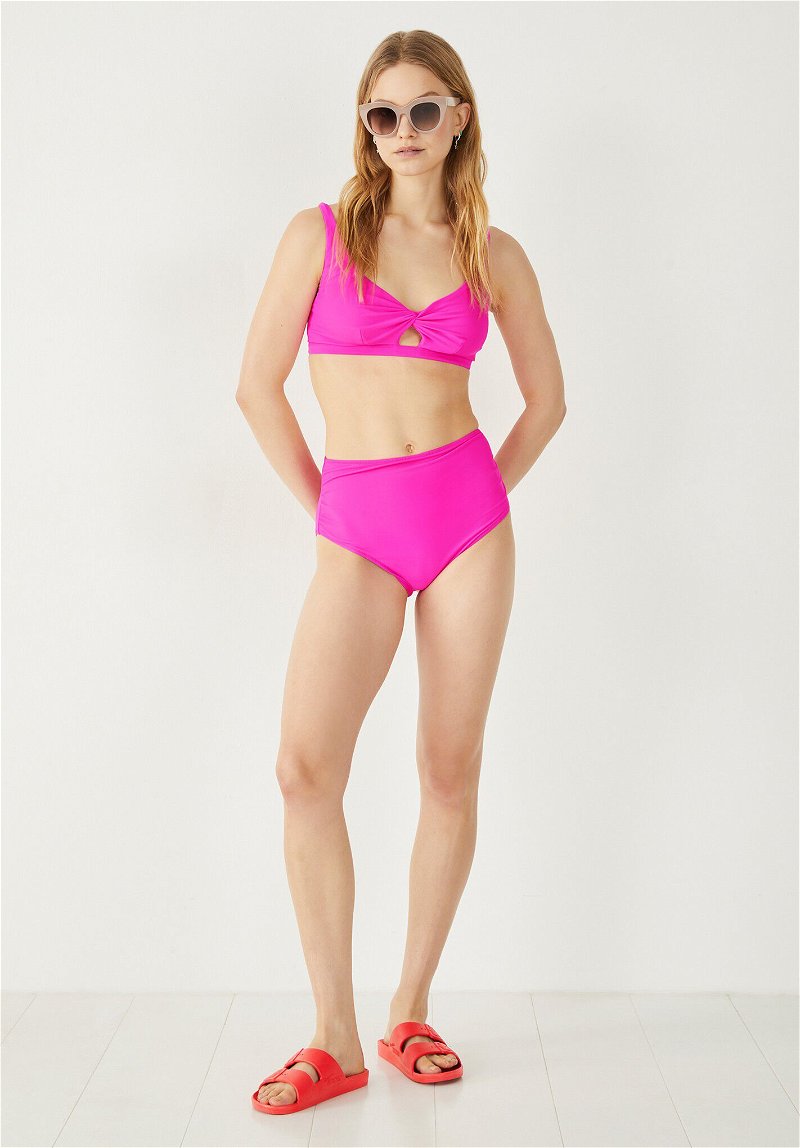 MJWDP Bikini Small Chest Gathered ins Style Sexy Split high Waist Cover  Belly Thin hot Spring Swimming Suit (Color : OneColor, Size : Medium) :  : Clothing, Shoes & Accessories